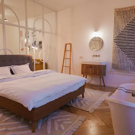 Apartment Luxury With Bathtub & Main Square View Cluj-Napoca