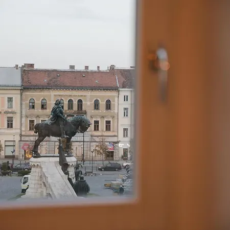 Luxury With Bathtub & Main Square View Apartment Cluj-Napoca